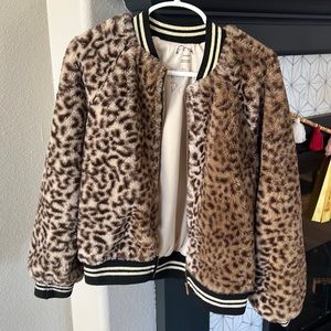 Art Class Leopard zip up sweater. 6/6x S